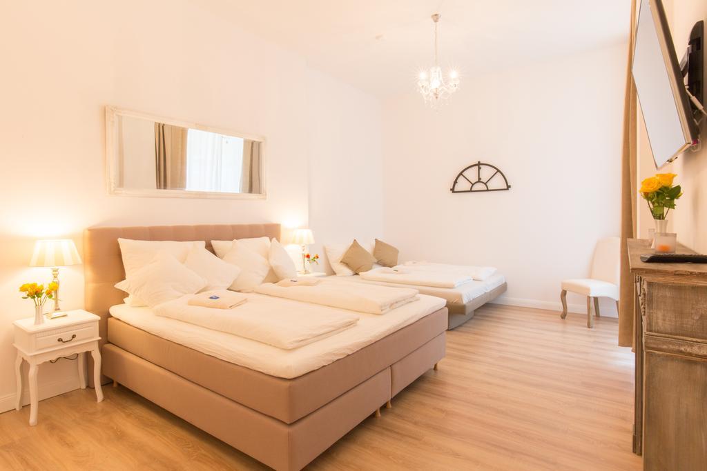 Fritz By Rockchair Apartments L Superhost Status L 3 Bedrooms Boxspringbeds 2 Bathrooms 2 Kitchen - Cozy Family & Business Flair Welcomes You! Berlín Exterior foto