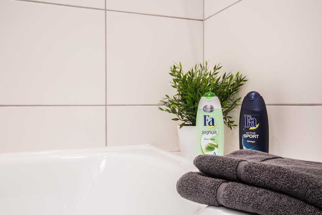 Fritz By Rockchair Apartments L Superhost Status L 3 Bedrooms Boxspringbeds 2 Bathrooms 2 Kitchen - Cozy Family & Business Flair Welcomes You! Berlín Exterior foto