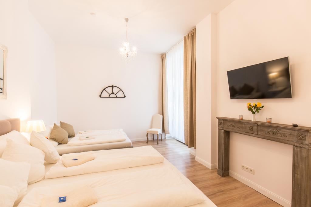 Fritz By Rockchair Apartments L Superhost Status L 3 Bedrooms Boxspringbeds 2 Bathrooms 2 Kitchen - Cozy Family & Business Flair Welcomes You! Berlín Exterior foto